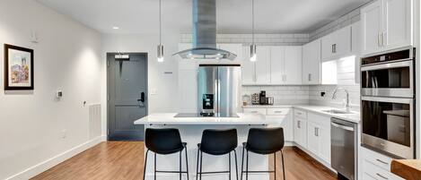 Fridge, microwave, oven, dishwasher