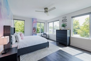 2 bedrooms, desk, iron/ironing board, free WiFi