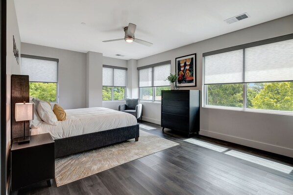 2 bedrooms, desk, iron/ironing board, free WiFi