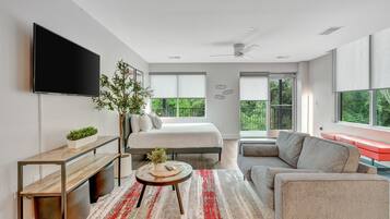 1 slaapkamer, een bureau, een strijkplank/strijkijzer, gratis wifi