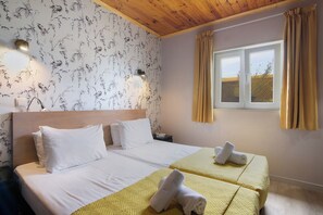 1 bedroom, free WiFi, bed sheets