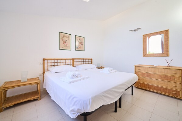 2 bedrooms, free WiFi, bed sheets