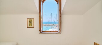 Ferienhaus 'Villa Liberty Rosa' mit Meerblick, WLAN und Klimaanlage