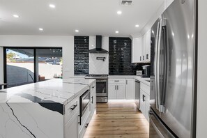 Private kitchen - Full Remodel Modern Home near Old Town w/ Hot tub (Scottsdale)