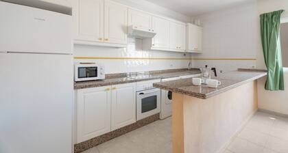 Vacation Apartment 'Isla 1' with Wi-Fi