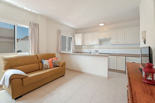 Vacation Apartment 'Isla 2' with Wi-Fi