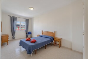 1 chambre, Wi-Fi gratuit, draps fournis