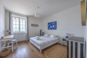 1 bedroom, iron/ironing board, WiFi, bed sheets - Appartement Les Goélands - Welkeys (Trouville-sur-Mer)