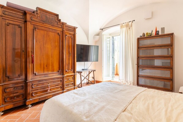 1 chambre, fer et planche Ă repasser, Wi-Fi, draps fournis