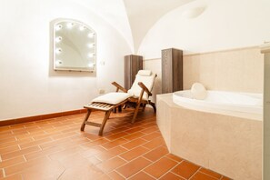 Spa - GuestHost - Livorno Central and Chic Apartment with Terrace (Livorno)