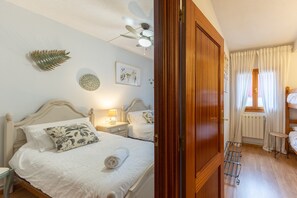 3 habitaciones, tabla de planchar con plancha y wifi gratis 