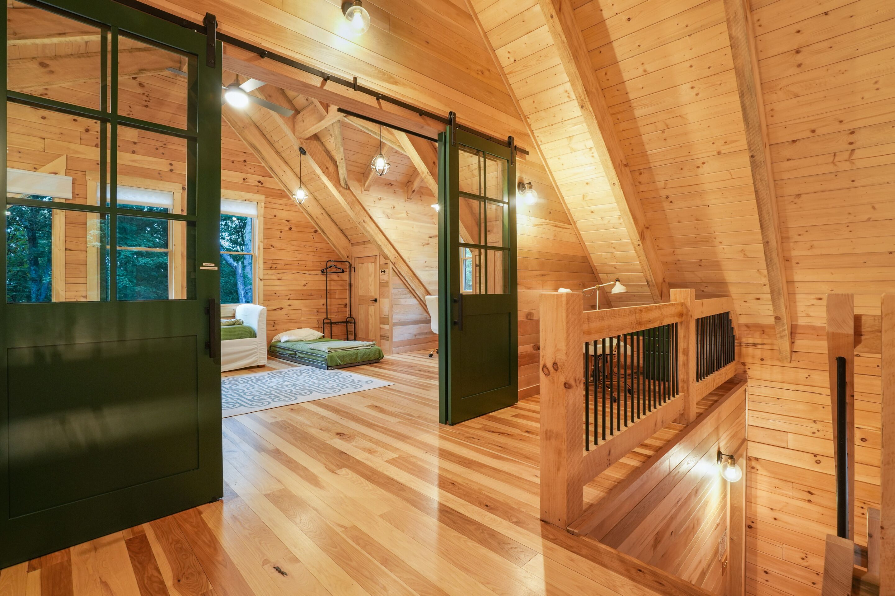 4 bedrooms, desk, iron/ironing board, free WiFi