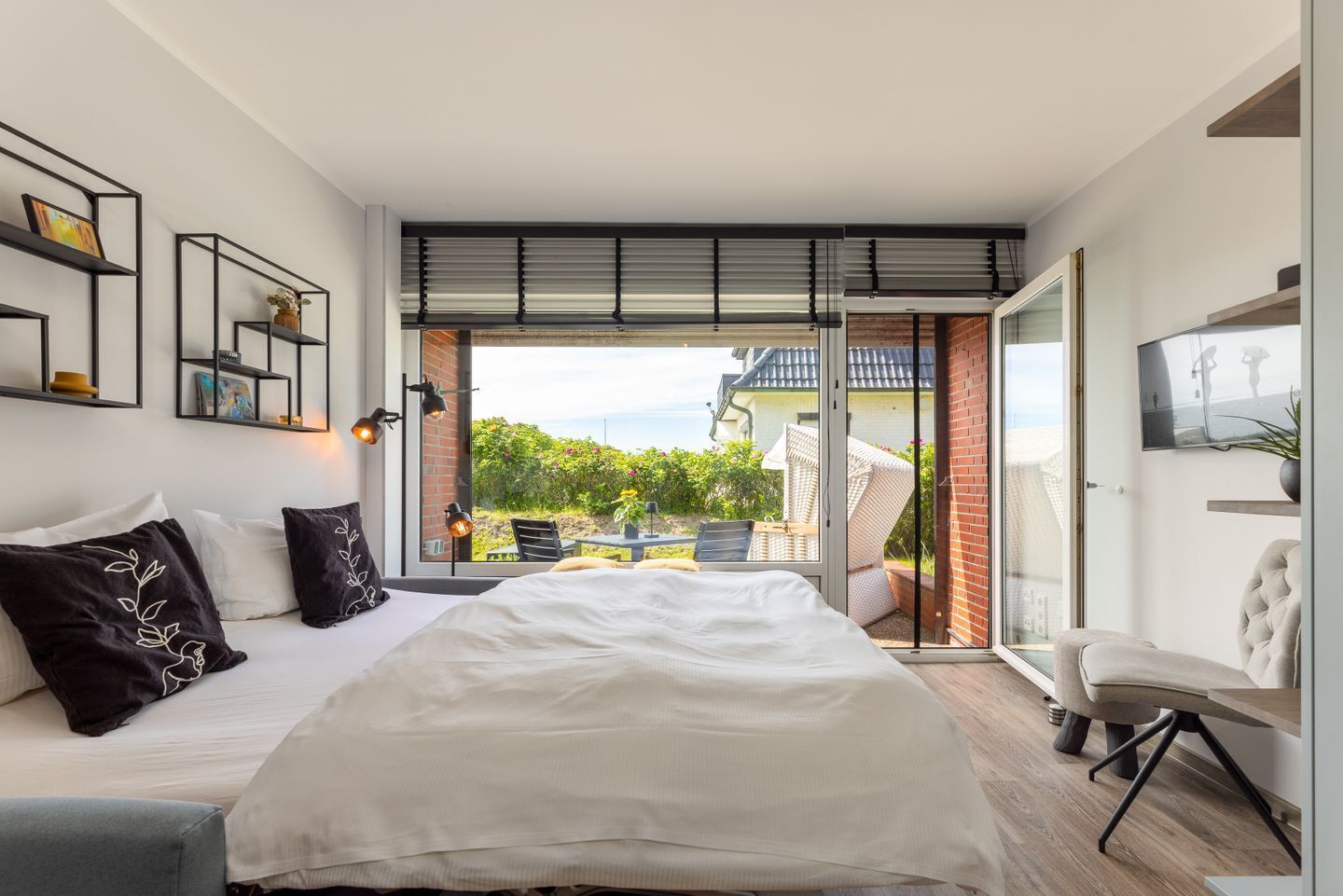 1 غرفة نوم وخزنة داخل الغرفة ومكواة/لوح كي وواي فاي