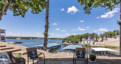 Pet-Friendly Condo at MM-19 w/ Boat Slip & Lake Views