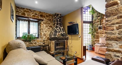 Country House 'Madreselva' with Mountain Views, Private Pool and Wi-Fi