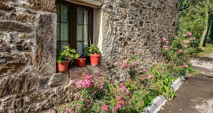 Country House 'Madreselva' with Mountain Views, Private Pool and Wi-Fi