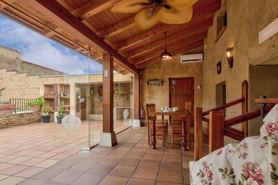 Country House 'Casa Vega Del Esla' with Private Pool, Wi-Fi and Air Conditioning