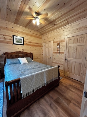 1 bedroom, bed sheets
