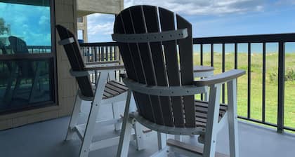 Direct Oceanfront Seaside Retreat Close to Vilano. St Augustine, Amazing Views