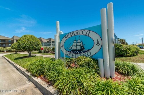 Direct Oceanfront Seaside Retreat Close to Vilano.  St Augustine,  Amazing Views