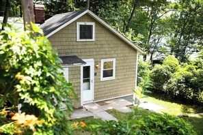 Exterior detail - Quaint Cobbetts Pond Cottage with Pond Views (Windham)