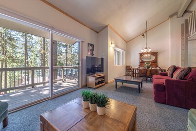 Quaint Donner Lake Condo
