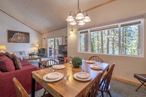 Interior - Quaint Donner Lake Condo (Truckee)