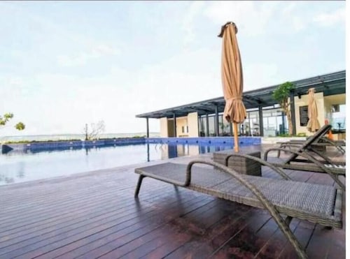 Arev Seaview at Pollux Meisterstadt Batam