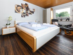 1 bedroom, WiFi, bed sheets - Apartment 02 - Von-eucken-weg 21 (Neuharlingersiel)