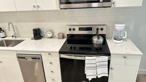 City-Apartment, 1 Queen-Bett, Küche | Eigene Kochnische | Mikrowelle, Ofen, Toaster