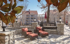 Outdoor dining - 1 Bedroom Suite in Branson, MO!! (Branson)