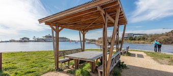 Apartment 'Les Hauts Du Lac' with Lake View and Wi-Fi