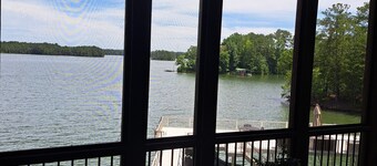 Quiet Reflections
Spacious 5-BR house with Outstanding Views, Sleeps 14