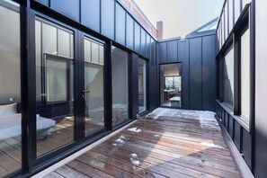 Terrace/patio - Luxury 3+ BR Penthouse Near Jean-Talon Market (Montréal)