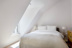 2 chambres, fer et planche à repasser, Wi-Fi, draps fournis