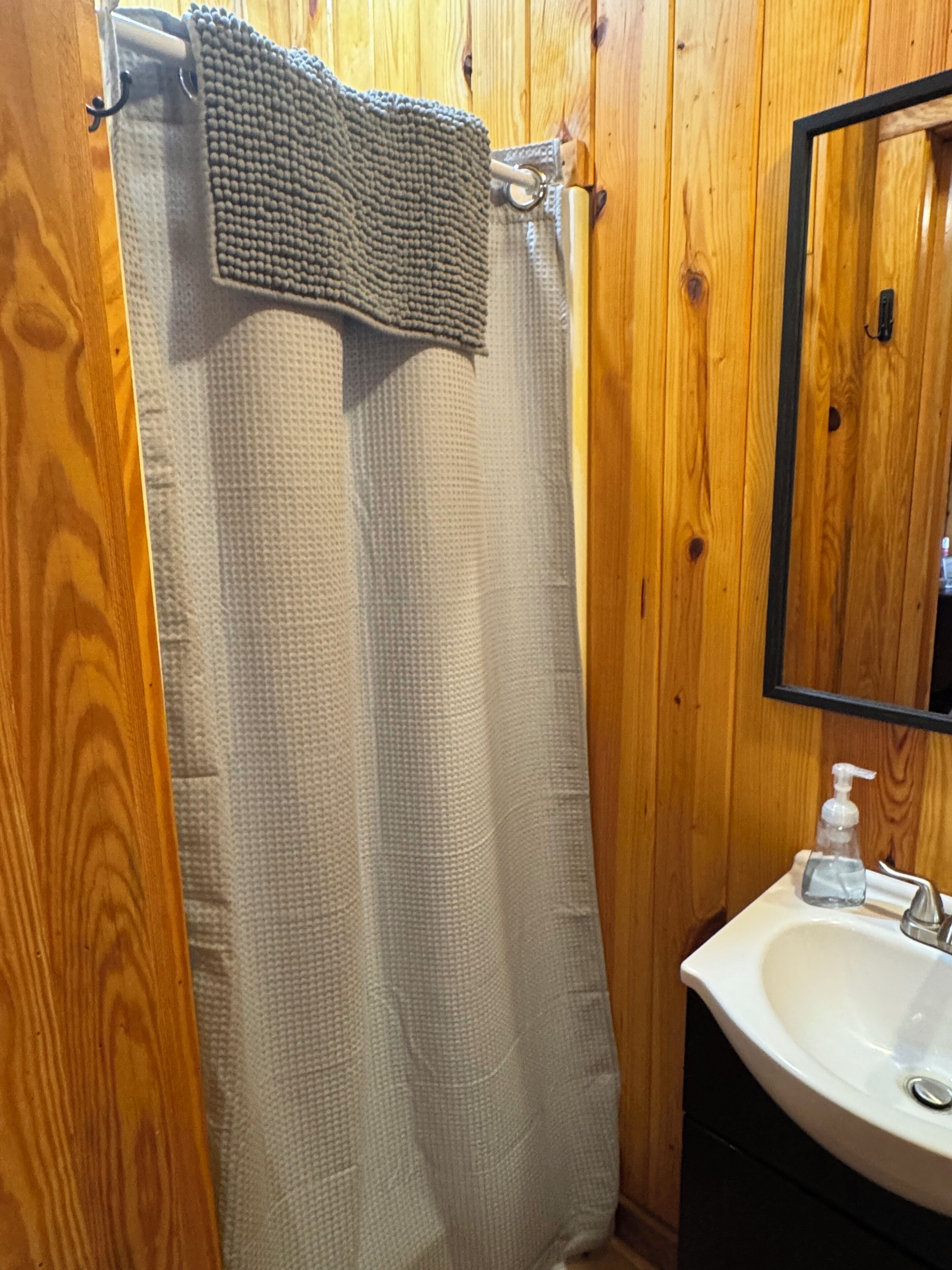 淋浴設備、風筒、提供毛巾、廁紙