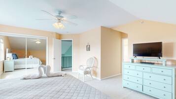 4 bedrooms, internet, bed sheets