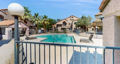 Beautiful renovated condo w/ community pool, private W/D, central A/C