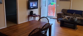 Charming 3-bedroom building with WiFi, AC in enjoyable West Point