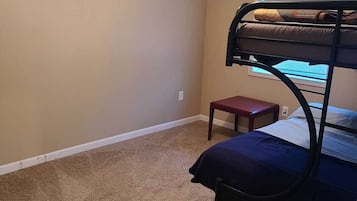 3 bedrooms, WiFi, bed sheets
