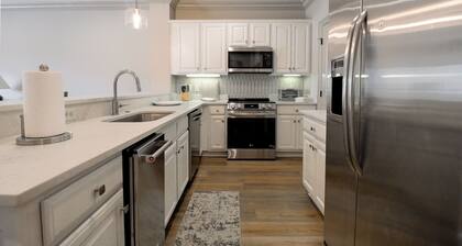 Tiger's Den in the Heart of Downtown!!