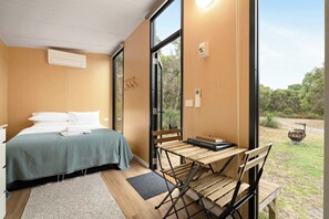 1 habitación y ropa de cama