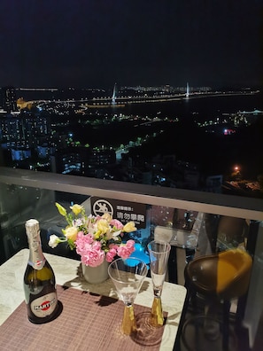 Studio – superior, 1 dobbeltseng, havutsikt | Balkong