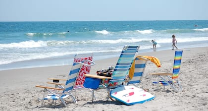 Cozy 2-bdrm cottage 2nd floor in quiet south end Ocean City. AC, WiFi, big deck.