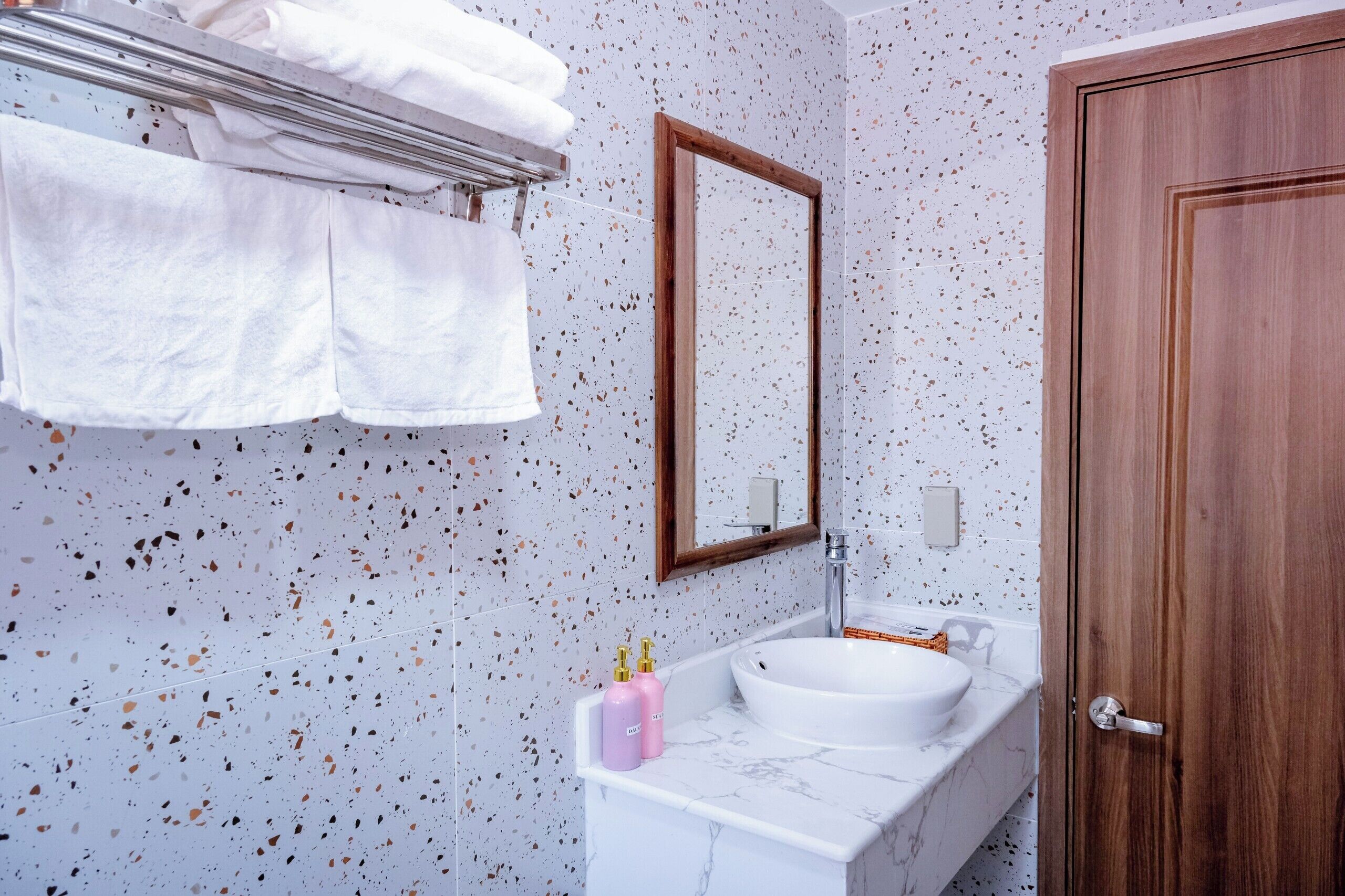 Chambre Double Supérieure, vue ville | Salle de bain