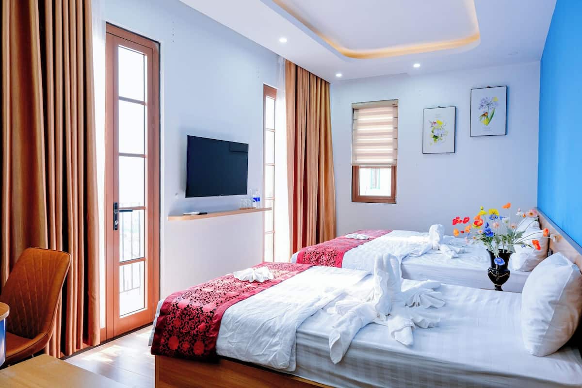 In-room safe, desk, laptop workspace, free WiFi