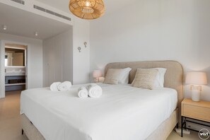 2 bedrooms, in-room safe, iron/ironing board, free WiFi - Breeze | pool - views - gym (La Cala de Mijas)
