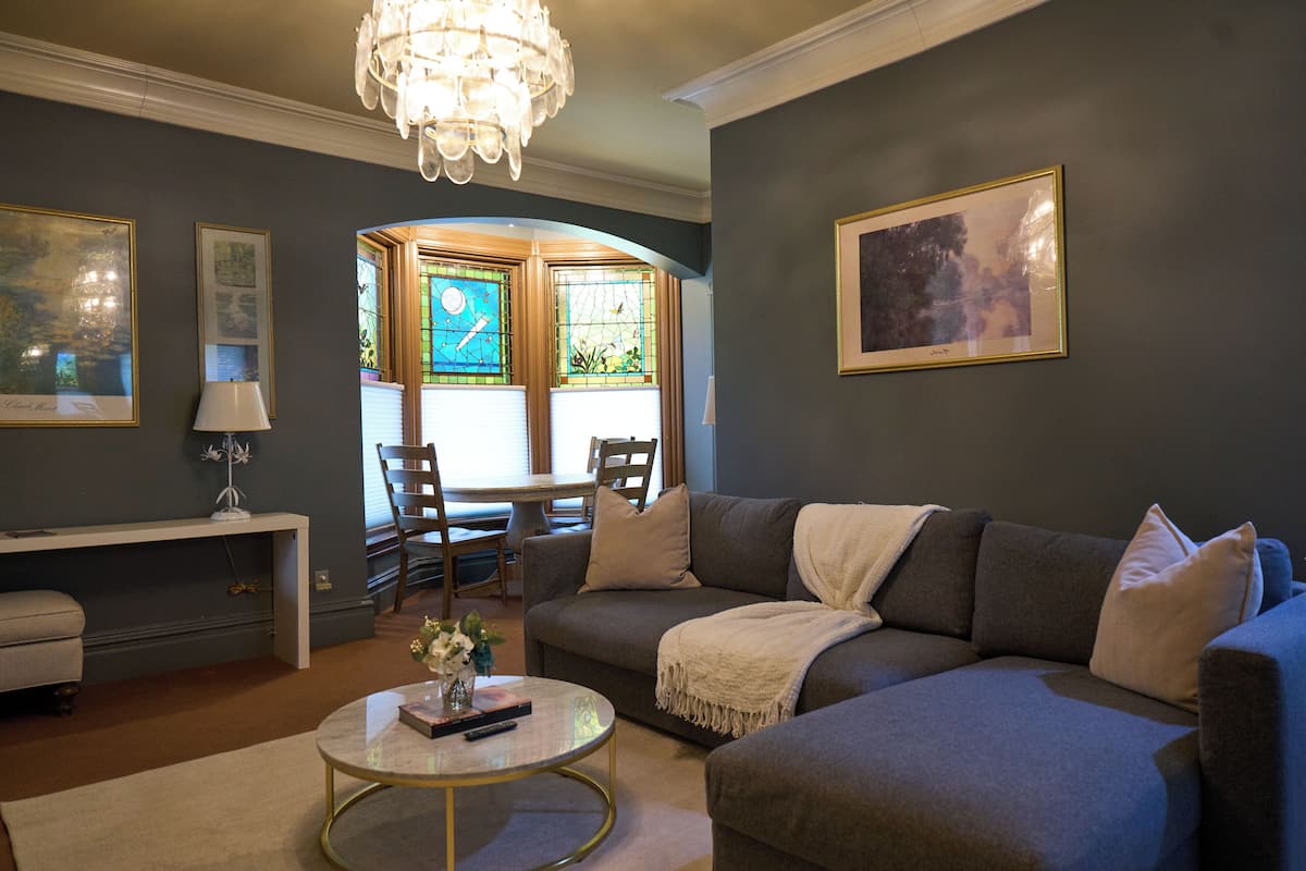 Signature Apartment, 1 Bedroom, Garden View | Living area