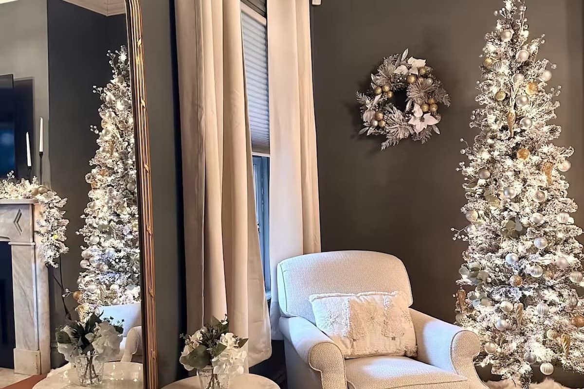 Signature-huoneisto, 1 makuuhuone, näköala puutarhaan | Olohuone | LED-televisio