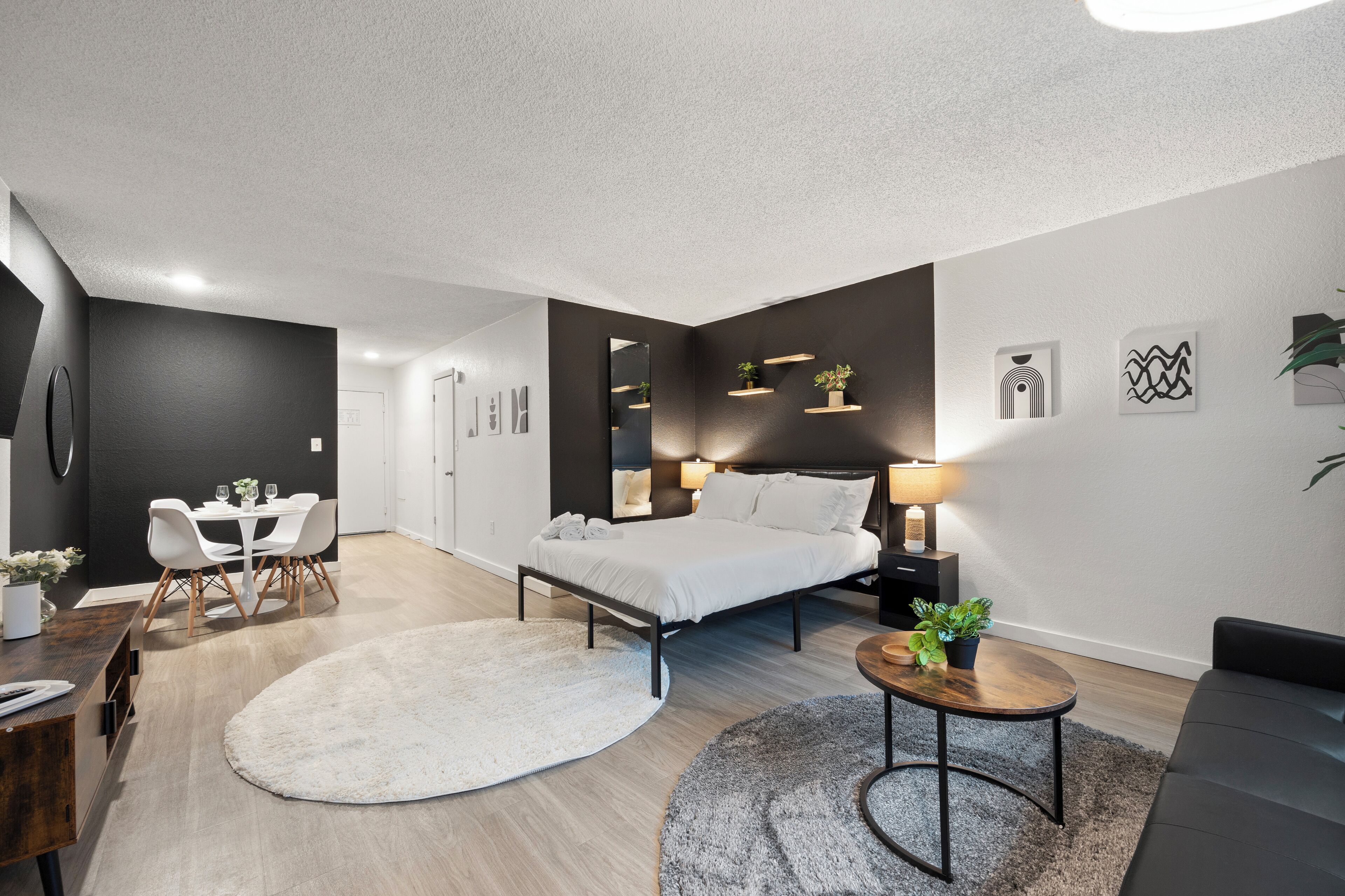Charming Studio Apartment with AC and WiFi near Disney Parks